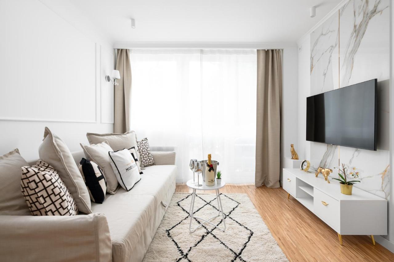 Glam & Modern By Cooee Apartments Varşovia Exterior foto