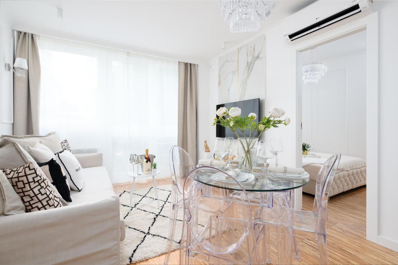 Glam & Modern By Cooee Apartments Varşovia Exterior foto