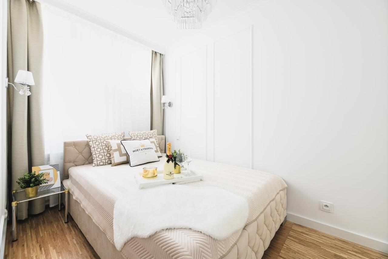 Glam & Modern By Cooee Apartments Varşovia Exterior foto