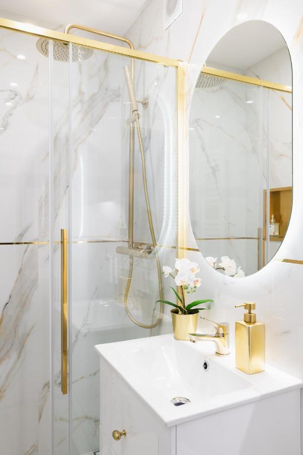 Glam & Modern By Cooee Apartments Varşovia Exterior foto